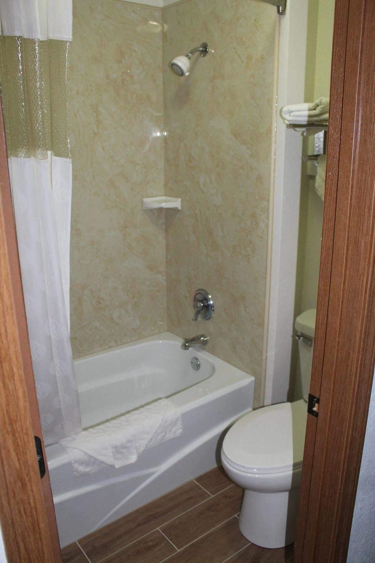 Columbus Inn 2*